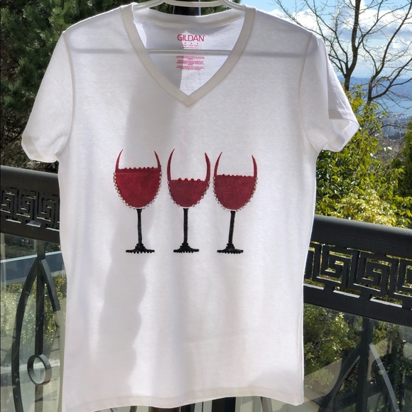 Hand Painted & designed T-shirt - Picture 2 of 4